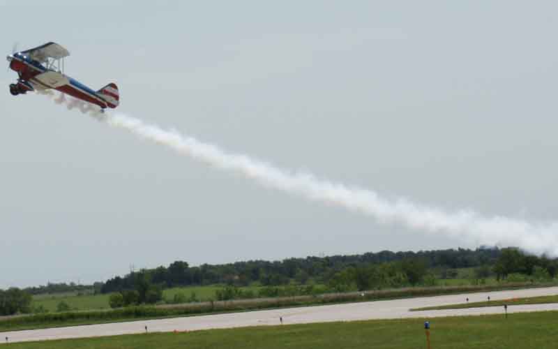 43 Boeing Stearman A75N1 (PT17) Aerobatics Show