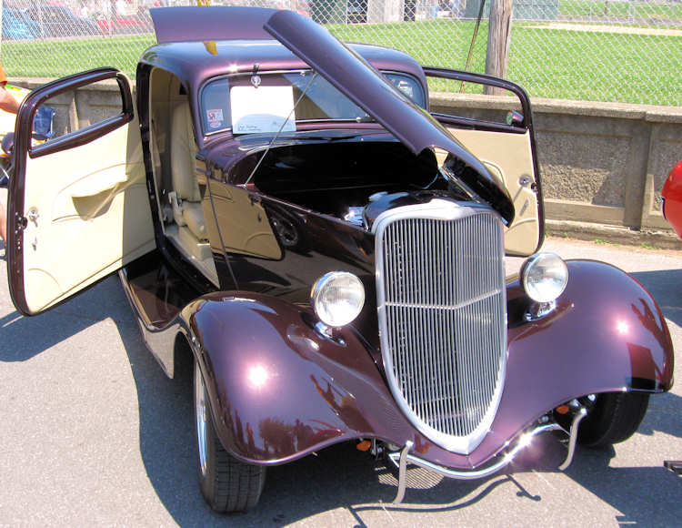 33 Ford Chopped 3W Coupe